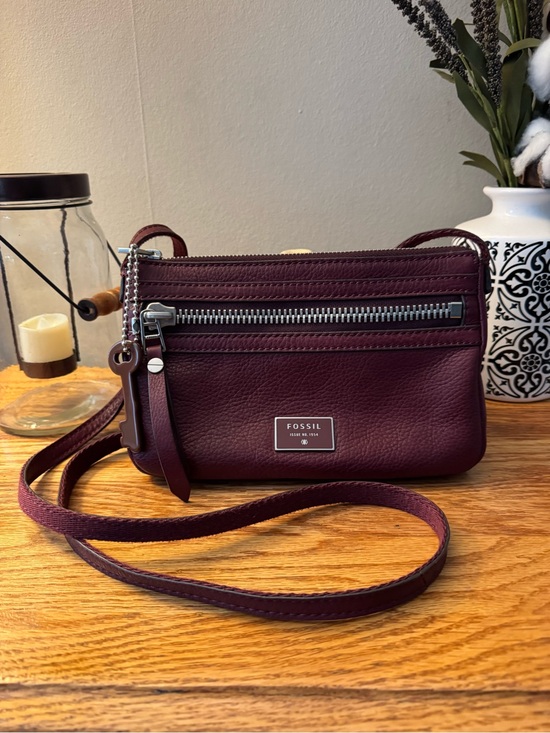 Fossil Handbags - Fossil Women's Crossbody Bag - Burgundy